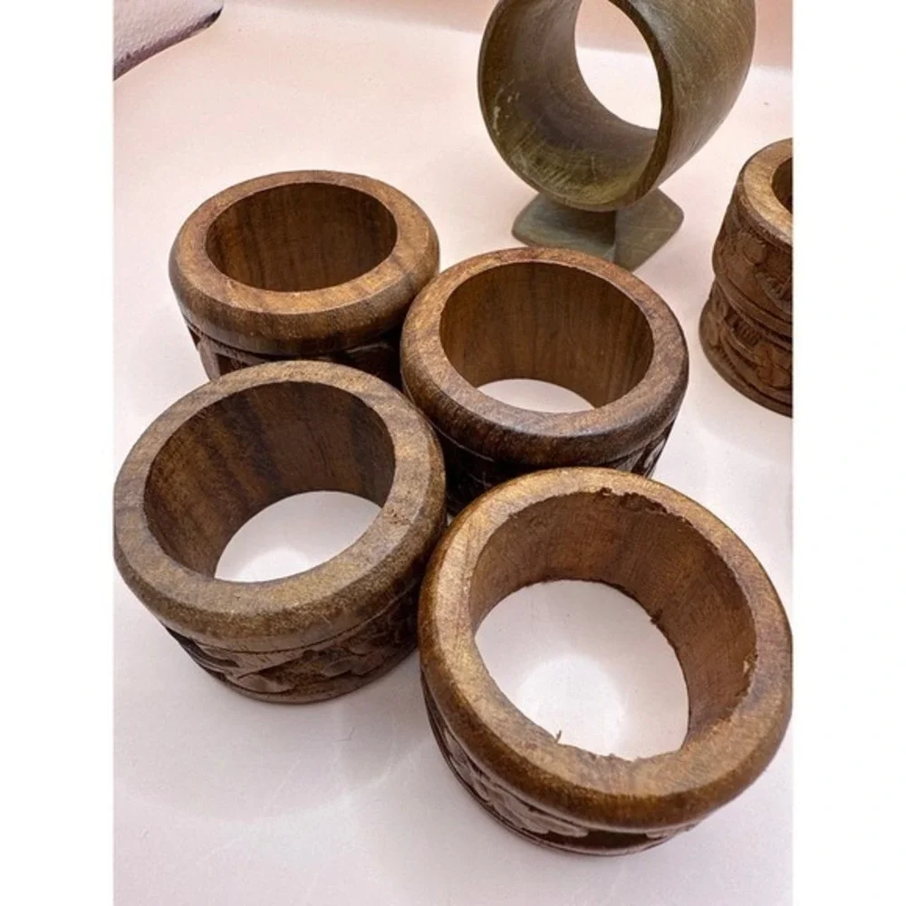 Hand Carved Wood Napkin Rings Various Lot‎ Set Rustic Home Decor Giraffe